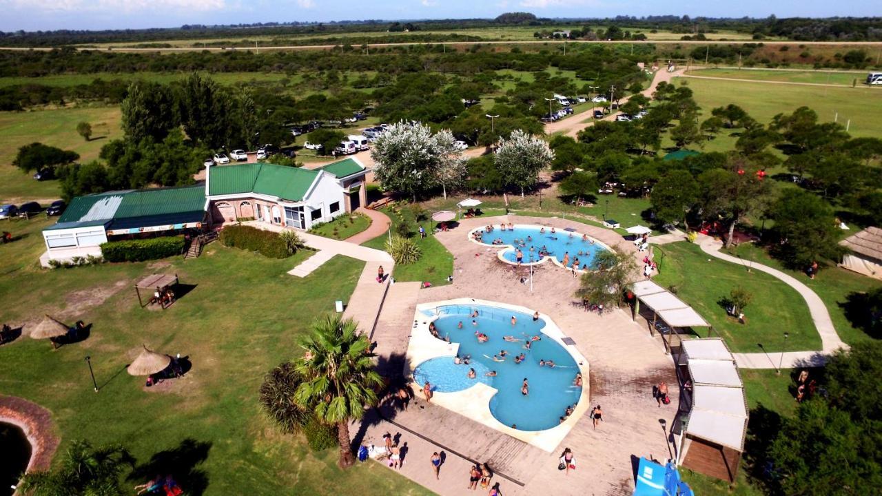 Villa Cabanas Termas Del Guaychu à Gualeguaychú Extérieur photo